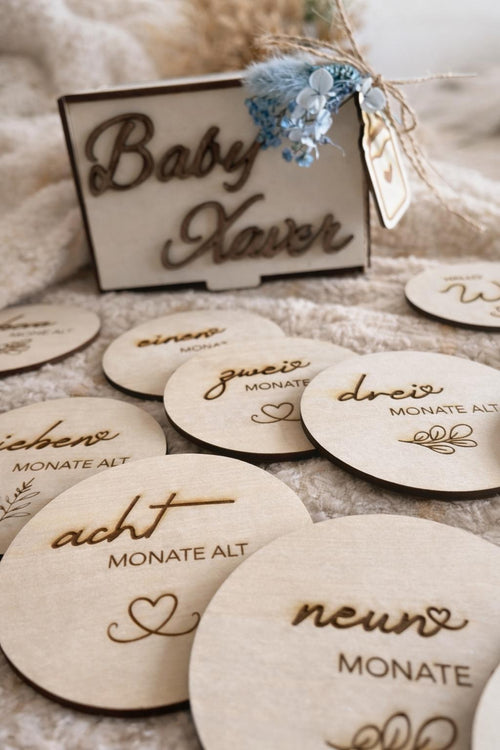 Baby Meilensteinkarten aus Holz, 32er Set mit Aufbewahrungsbox